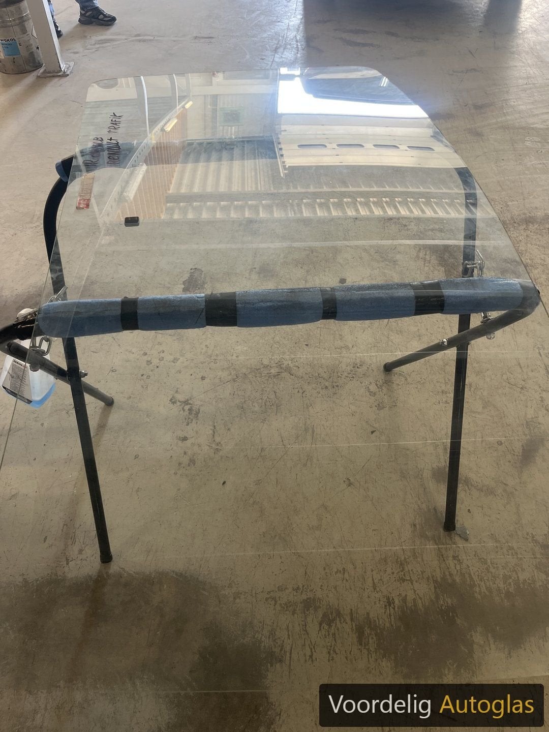 RENAULT TRAFIC 81 - 01 VOORRUIT GELAAGD HELDER MET SPIEGELST, -, Renault, -, Nieuw