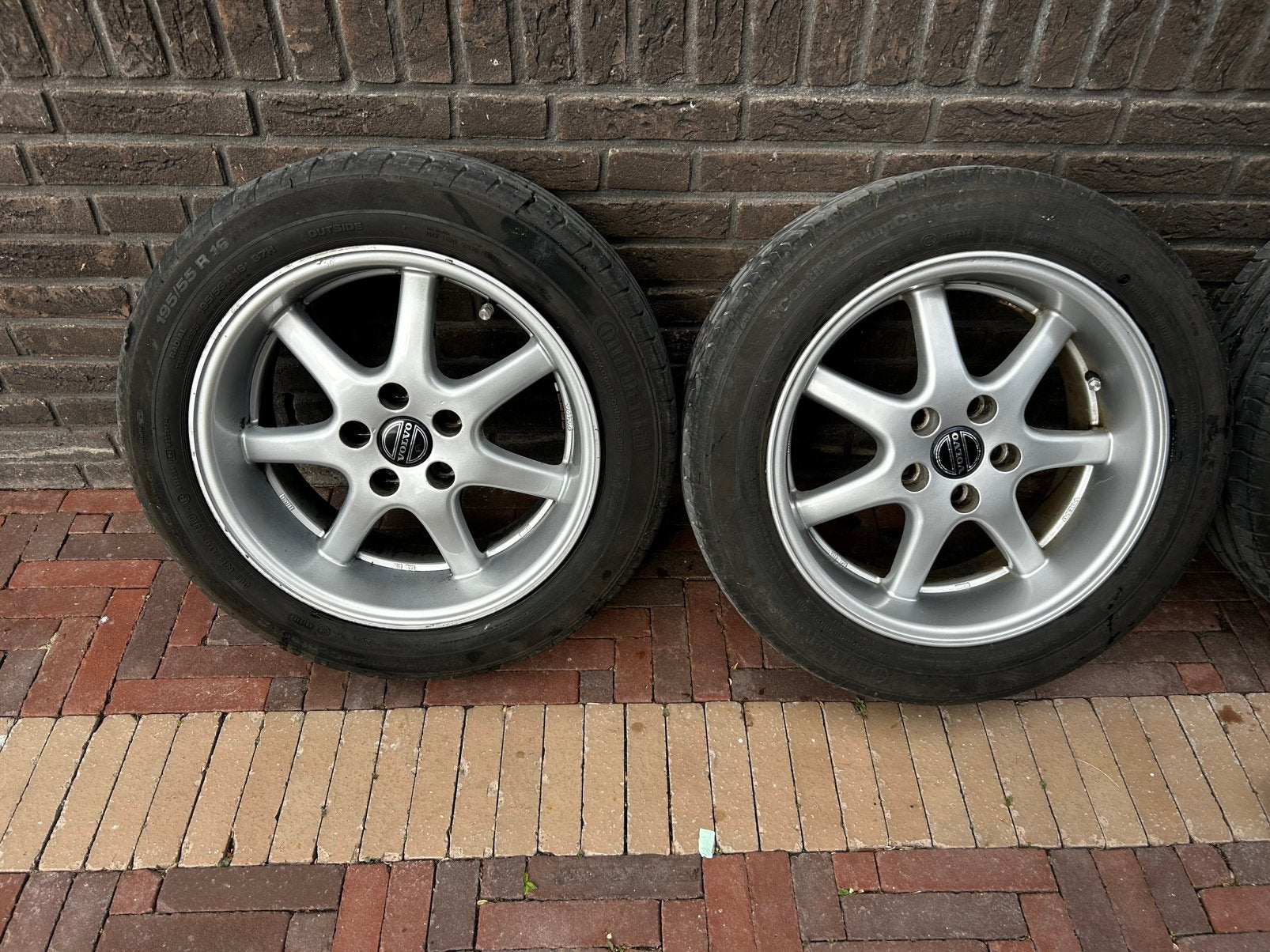4x Volvo 16 inch Galaxy velgen. Voor Volvo 240, 740, 940, Auto diversen, Wieldoppen, Ophalen, Gebruikt