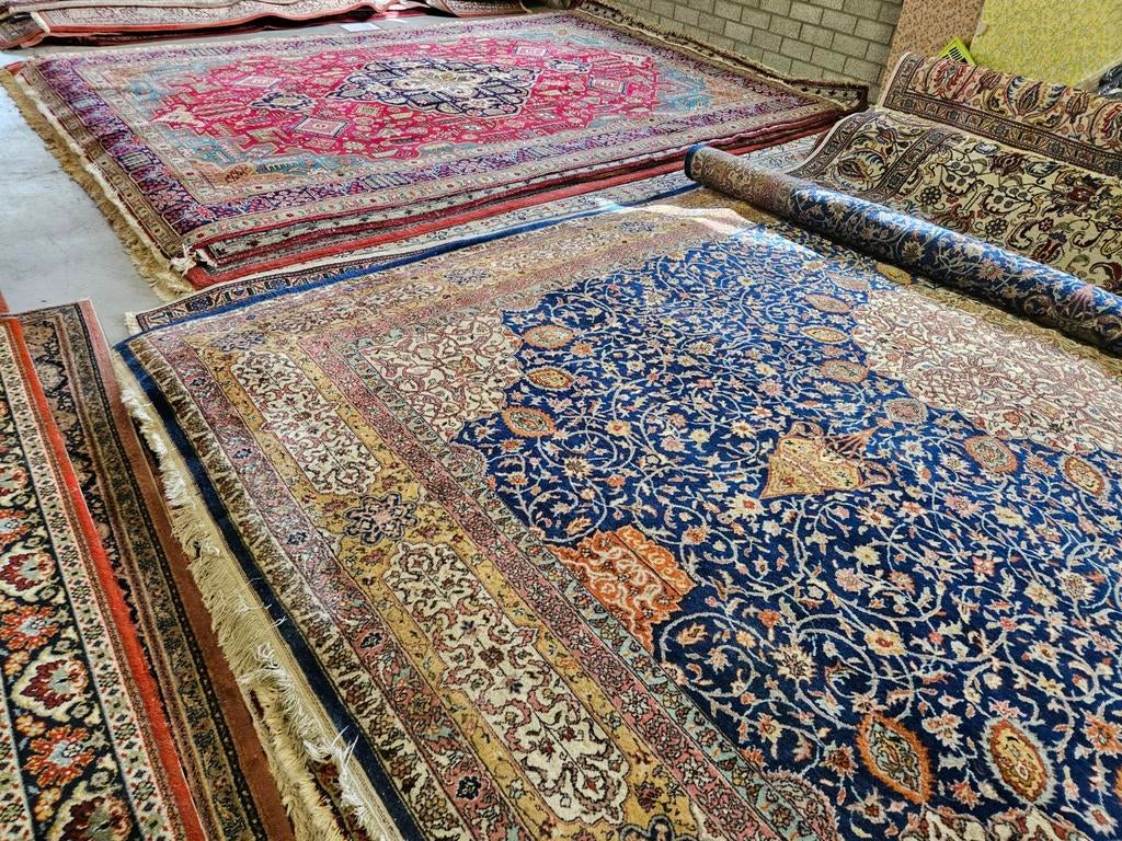 GROTE TAPIJTEN UITVERKOOP 1 & 2 MEI WEG=WEG, Ophalen of Verzenden, Gebruikt, Minder dan 10 m², Tapijt