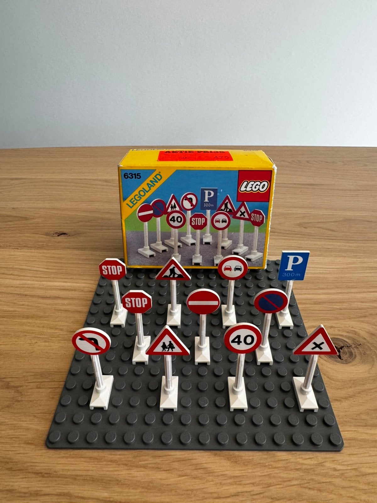 LEGO set 6315 Road Signs uit 1988 inclusief doos, Compleet, Lego, Ophalen of Verzenden, Zo goed als nieuw
