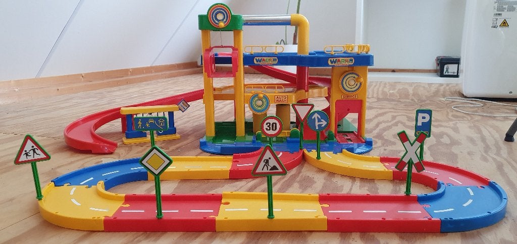 Wader garage+ 8m spoor en weg Knuffieland. Meppel / Deventer, Ophalen, Zo goed als nieuw