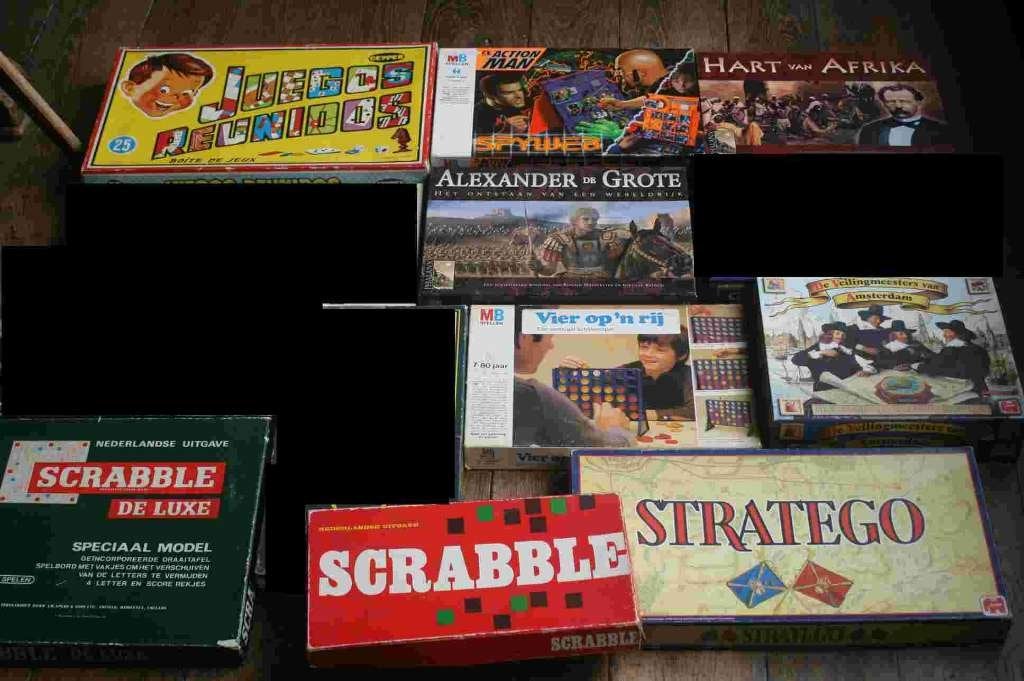 9 x spellen scrabble, 999 games, stratego,..., Hobby en Vrije tijd, Gezelschapsspellen | Bordspellen, Ophalen, Gebruikt