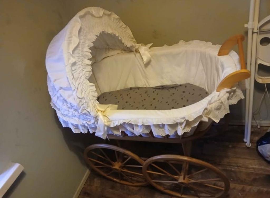 Baby wieg, Ophalen, Wieg