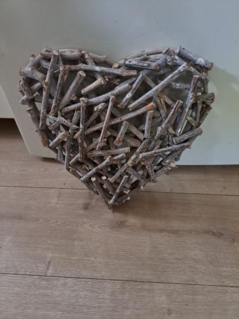 Mooie grote houten hart zgan, Huis en Inrichting, Woonaccessoires | Kransen, Ophalen, Zo goed als nieuw