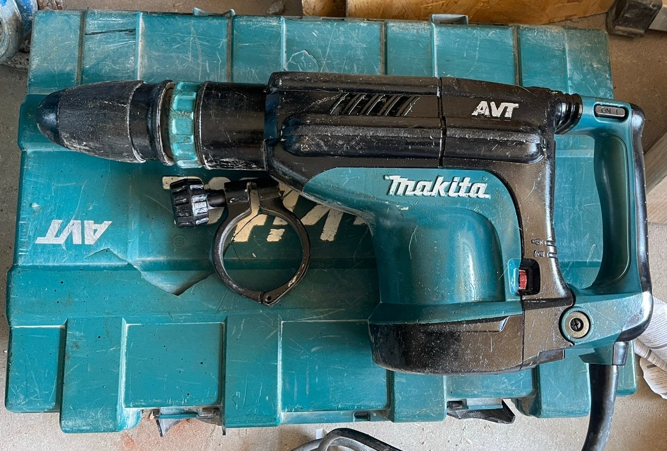 Makita breekhamer, Doe-het-zelf en Verbouw, Gereedschap | Boormachines, Ophalen, Zo goed als nieuw, Boor- en/of Breekhamer