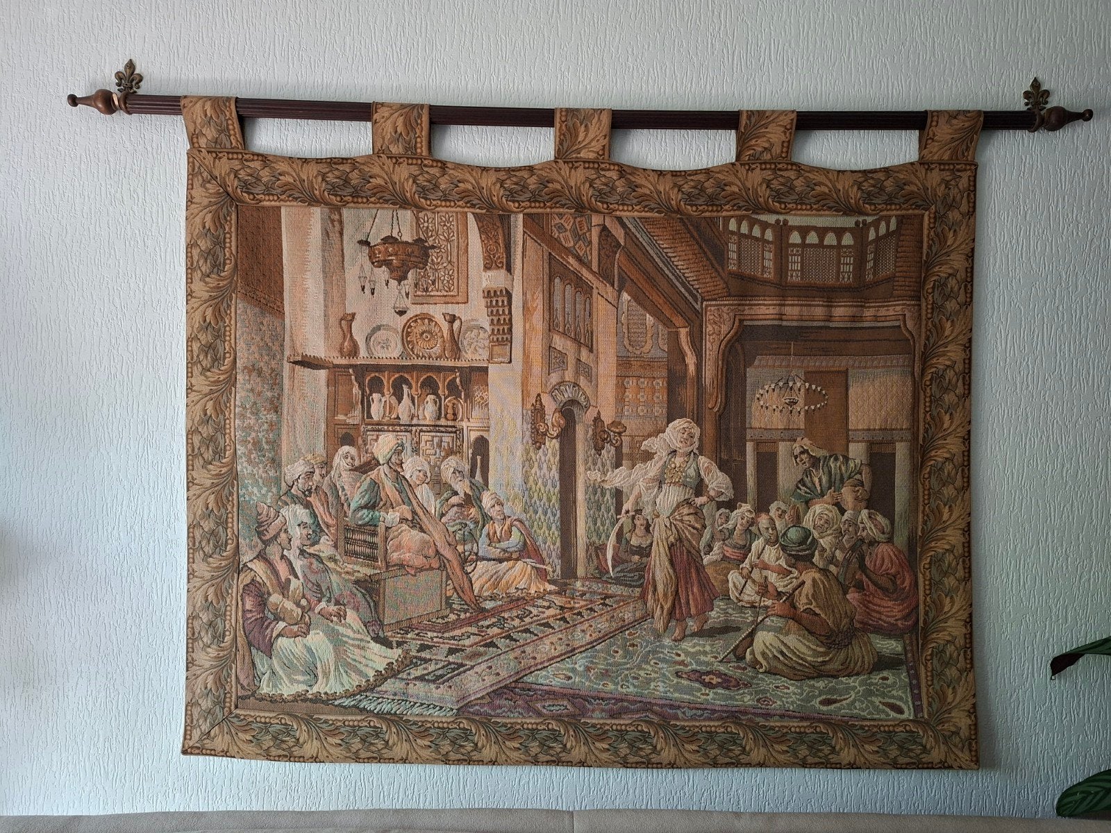Groot wandtapijt met oosterse scène, Ophalen