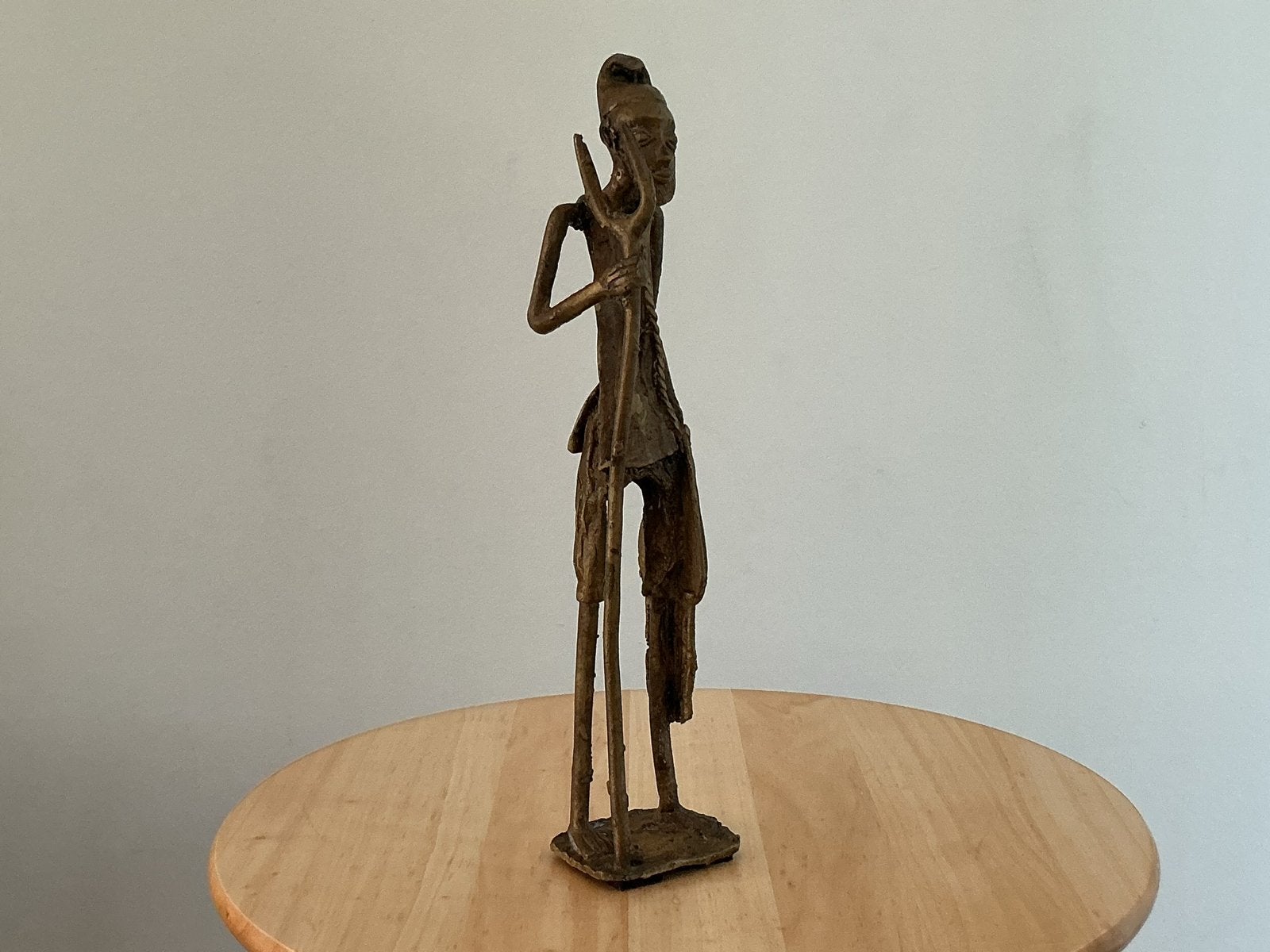 Bronzen beeld West-Afrikaanse Krijger/Herder uit Mali, Antiek en Kunst, Bruin, Afrika, Handgemaakt, Ophalen of Verzenden