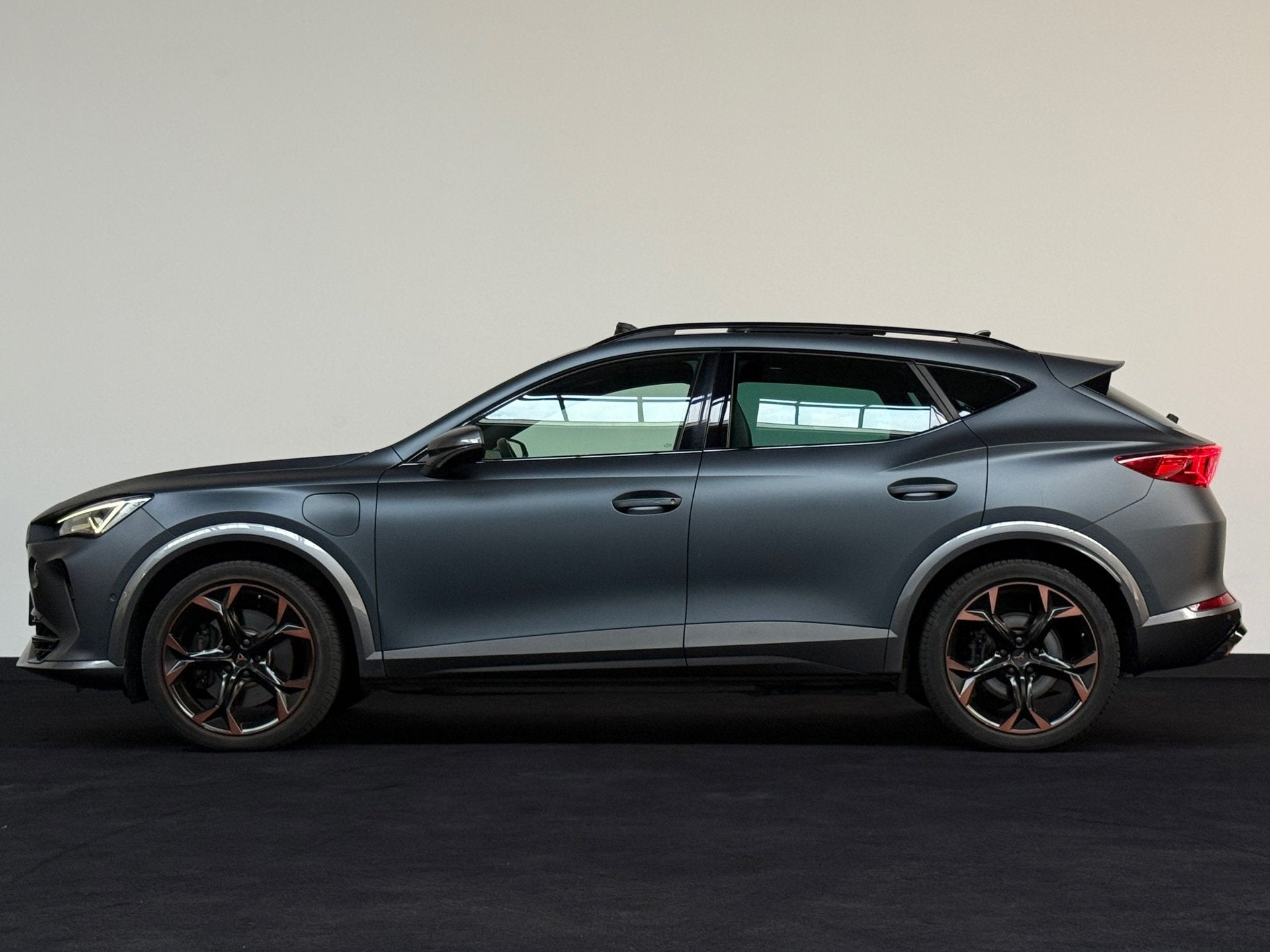 CUPRA Formentor 1.4 e-Hybrid VZ Copper Edition Pano 245PK Ke, Auto's, Cupra, Gebruikt, Zwart, 4 cilinders, Formentor