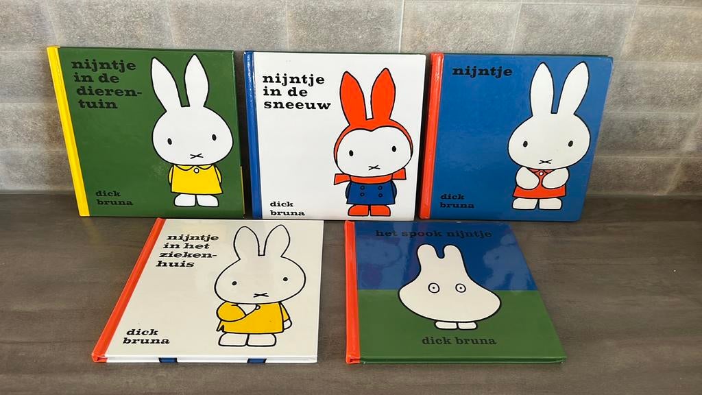 Nijntje boekjes 5x ziekenhuis sneeuw dierentuin spook, Seizoenskaart, Drie personen of meer