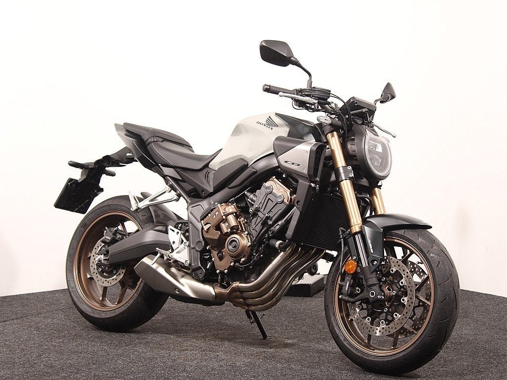 Honda CB 650 RC Pearl Smoky Gray, Naked bike, Gebruikt, Bedrijf