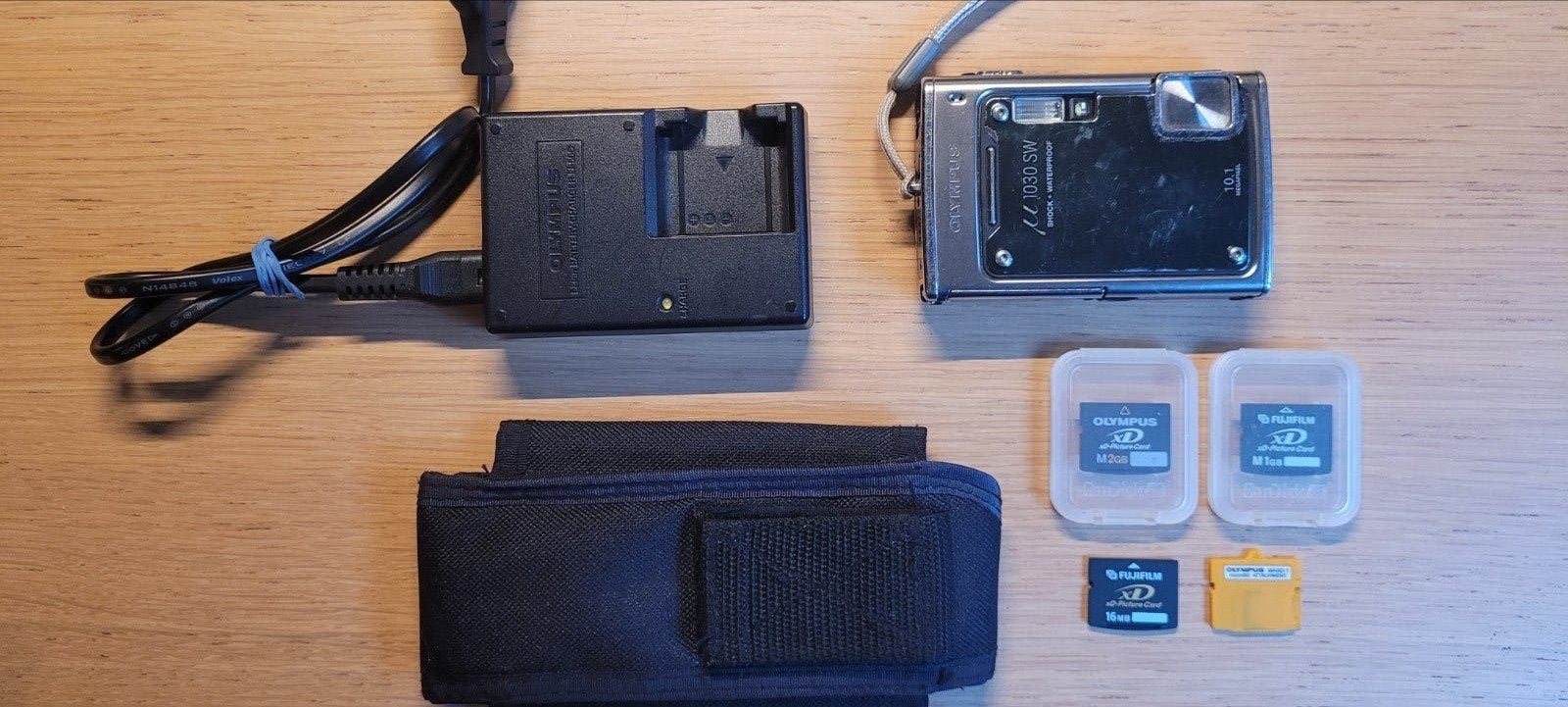 Olympus 1030 SW Shock & Waterproof 10.1 MP met accessoires, Ingebouwde flitser, Gebruikt, Cameratas, Ophalen of Verzenden