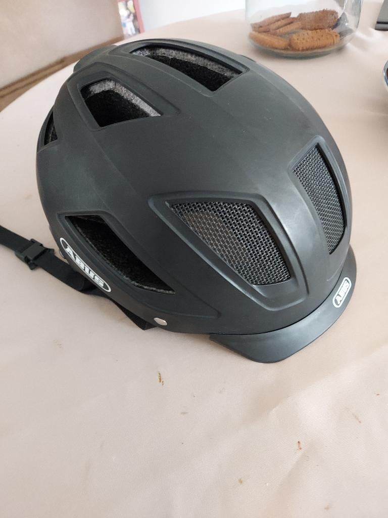 Fietshelm ABUS, Ophalen, M, Zo goed als nieuw, Abus