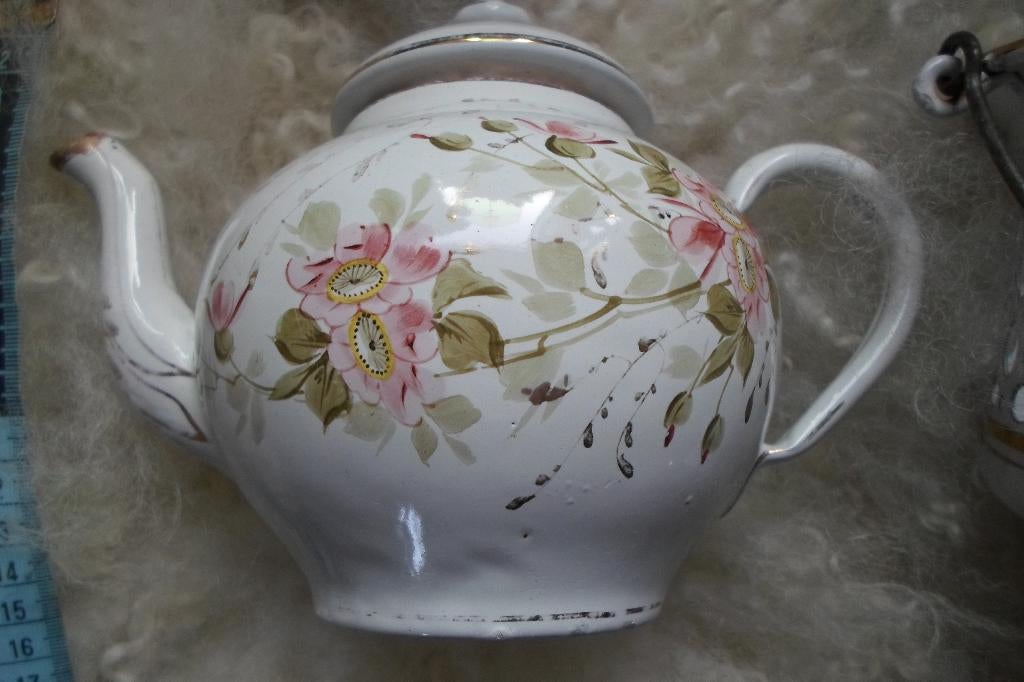 EMAILLE THEEPOTJE MET PASSEND THEE LICHTJE SUPER MOOI., Ophalen of Verzenden