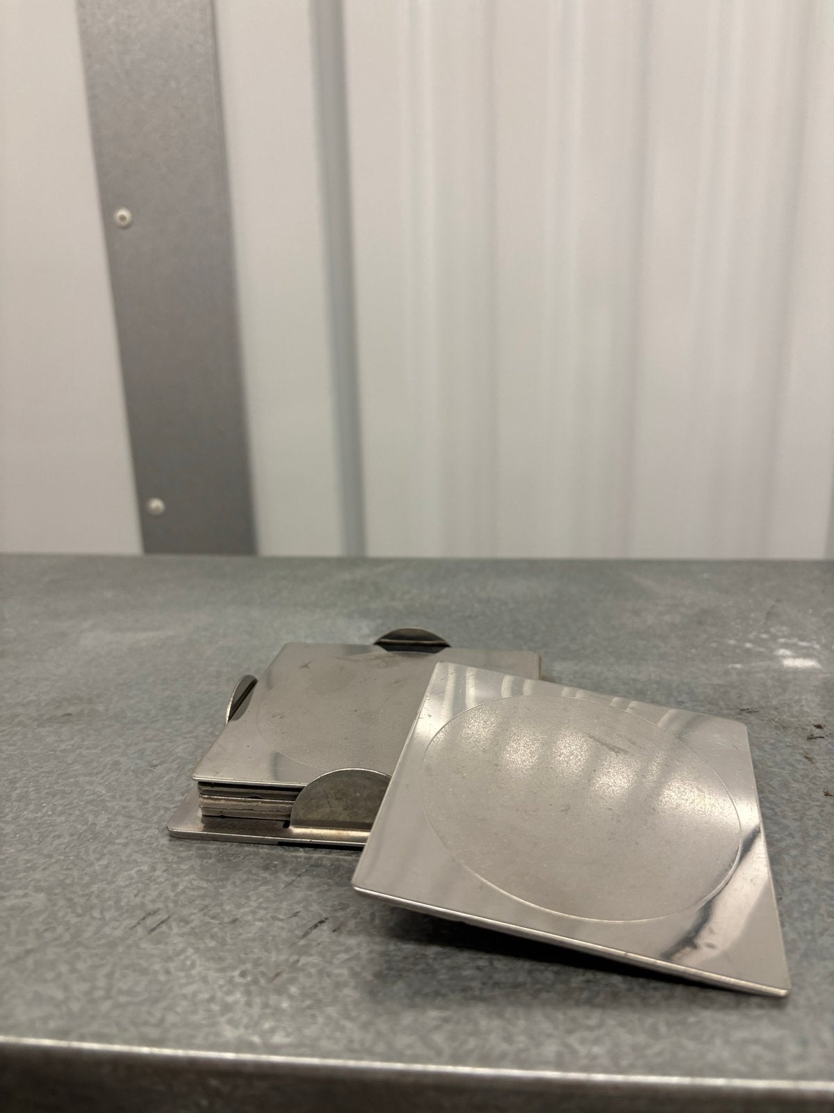 Metalen onderzetters met houder - Set van 6, Ophalen, Gebruikt, Glasonderzetter, Metaal
