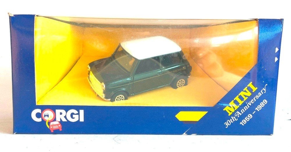 Mini Racing Green Corgi C330/5., Ophalen of Verzenden, Zo goed als nieuw, Auto