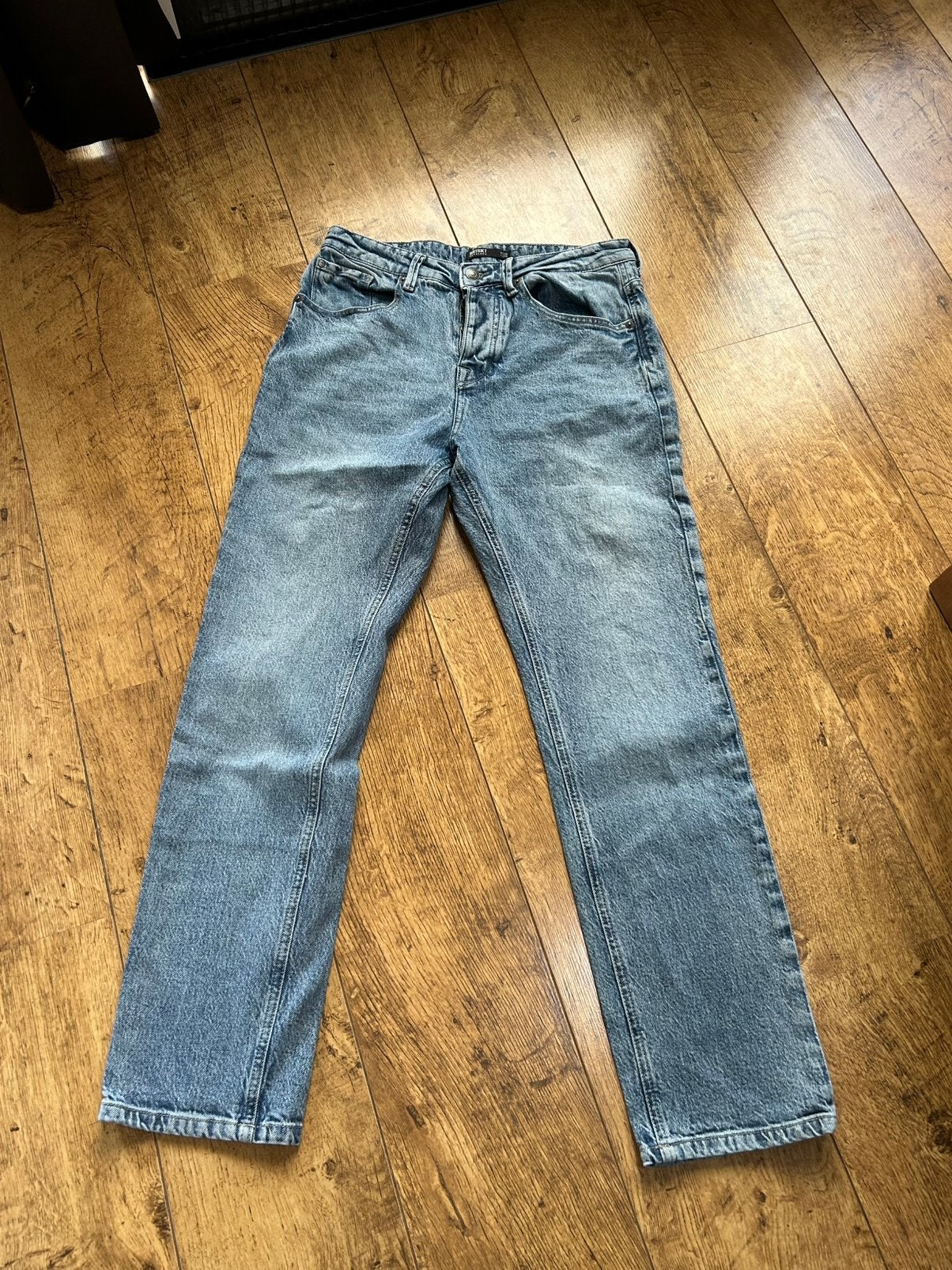 Blauwe spijkerbroek van Distrikt Norrebro, maat 30/32, Ophalen of Verzenden, Nieuw, Blauw, W32 (confectie 46) of kleiner