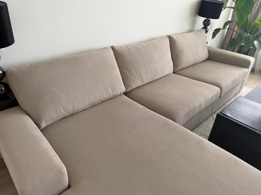 Moet weg per direct hoekbank rookvrij beige taupe loungebank, Ophalen, Zo goed als nieuw