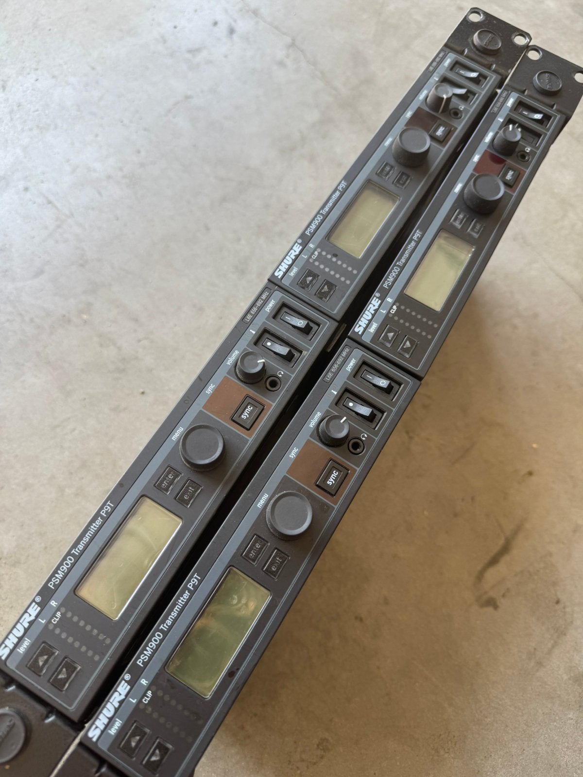 4 x Shure PSM 900 P9TE zender L6E (656-692 MHz), Ophalen