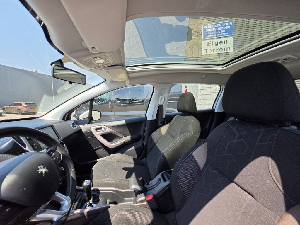 Peugeot 2008 1.2 PureTech Active Automaat Navi/Pano/Nw APK, Auto's, Peugeot, 450 kg, Euro 6, 1199 cc, 82 pk
