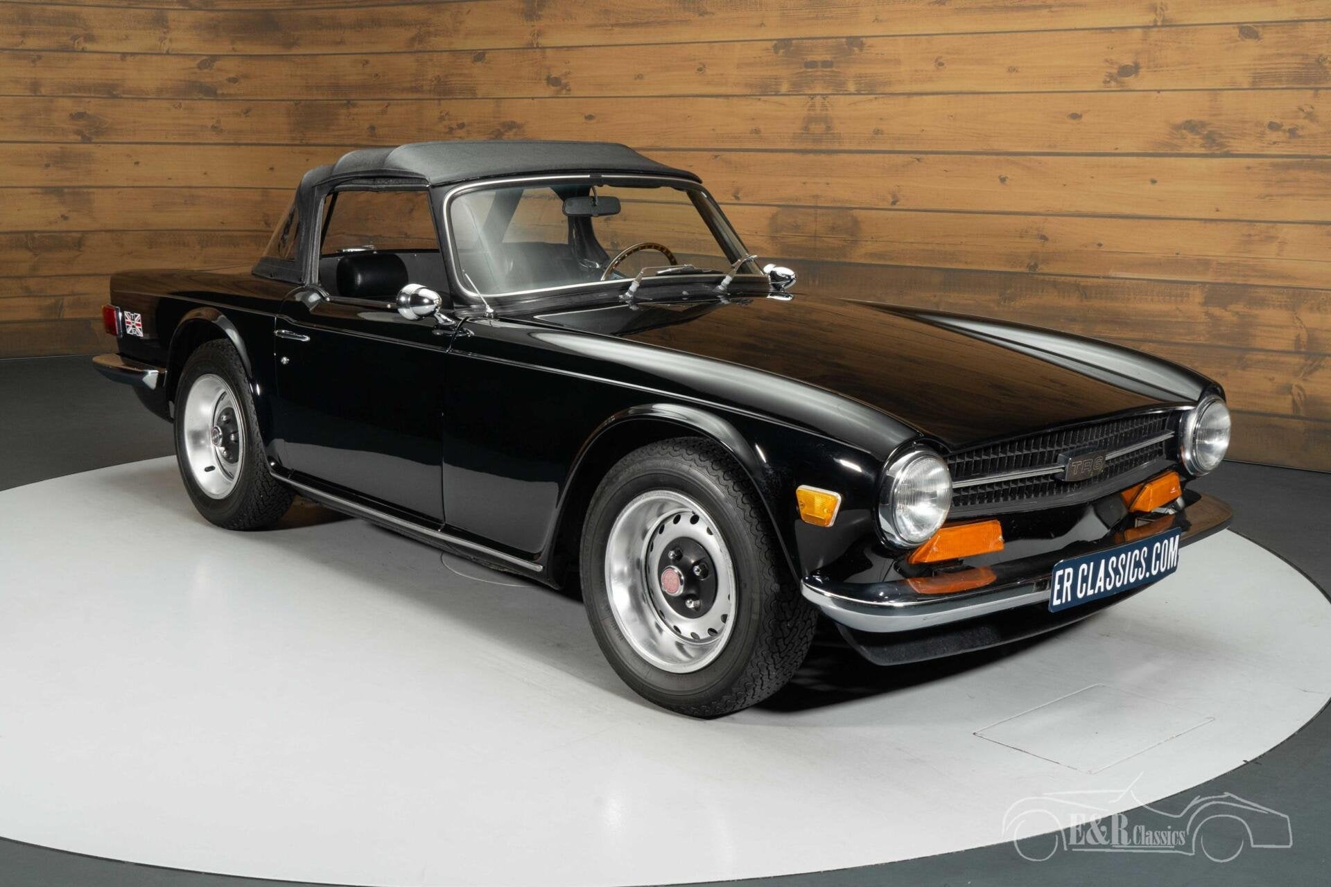Triumph TR6 Cabriolet | 1971, Achterwielaandrijving, Zwart, Cabriolet, Triumph