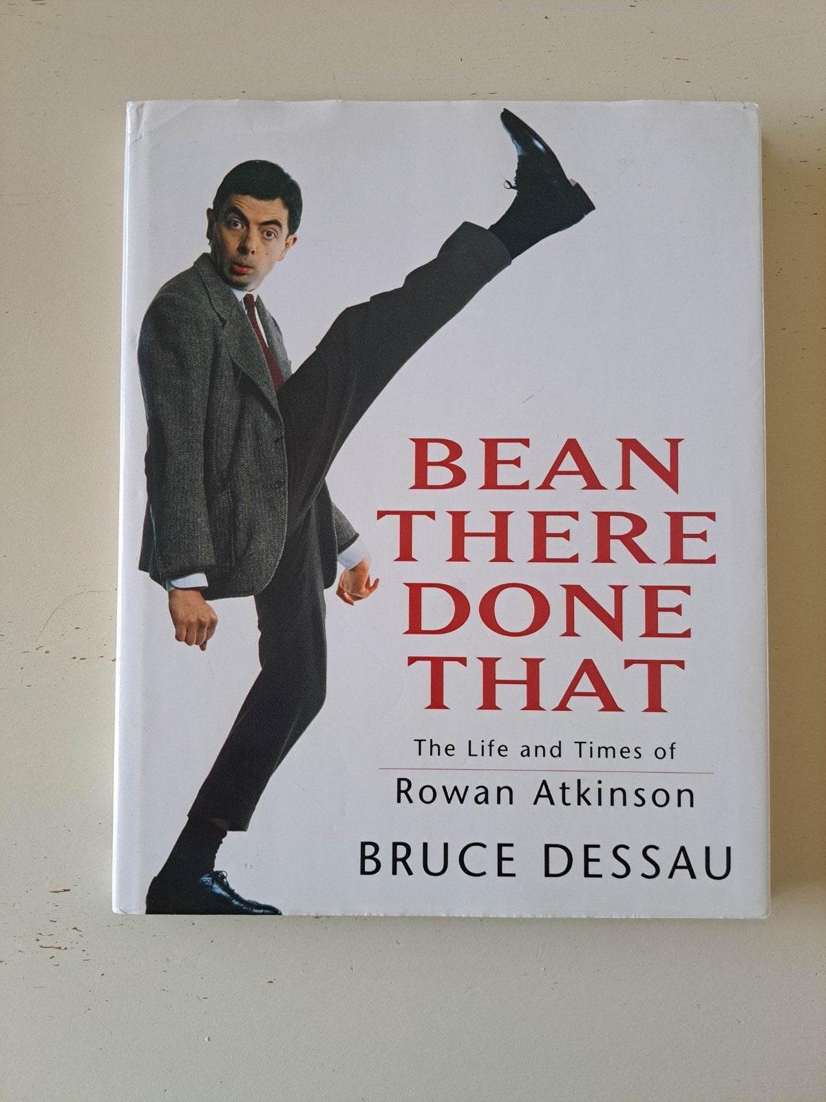 Bean There Done That: Het leven van Rowan Atkinson, Ophalen of Verzenden, Zo goed als nieuw, Bruce Dessau, Film, Tv en Media