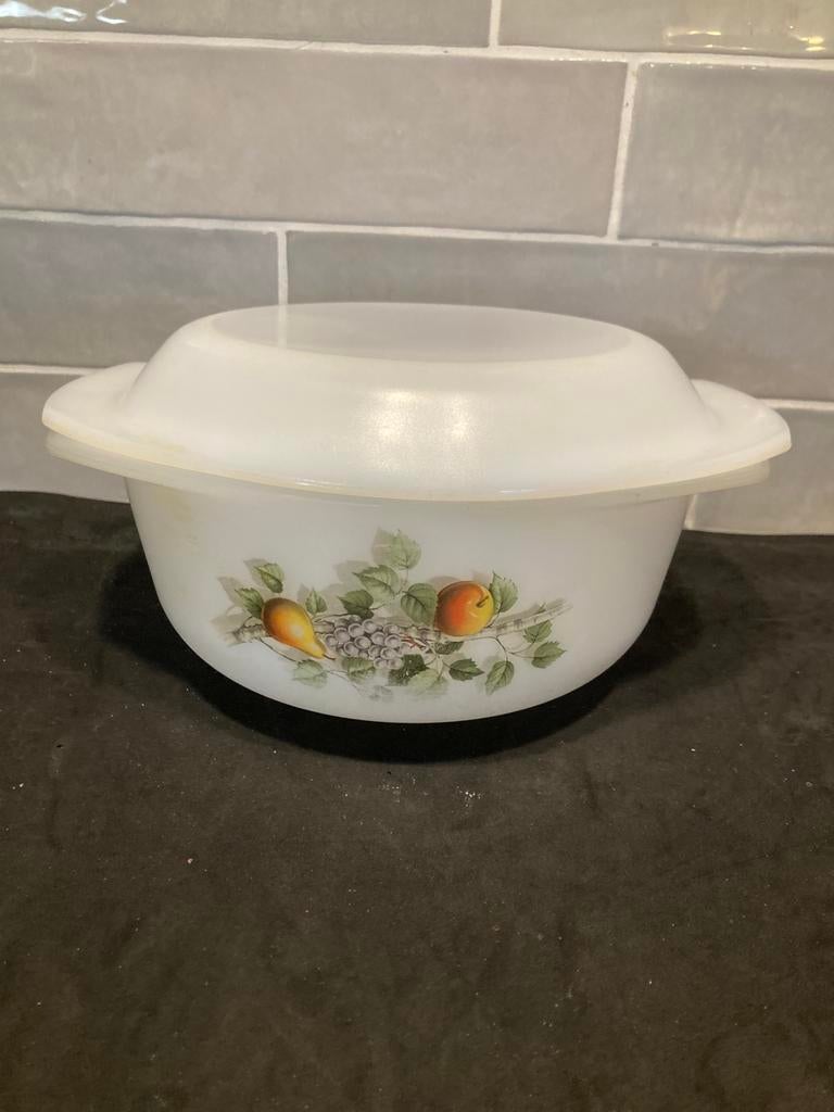 Vintage dekschaal Arcopal Fruit (040326), Huis en Inrichting, Keuken | Servies, Gebruikt, Ophalen of Verzenden, Overige stijlen