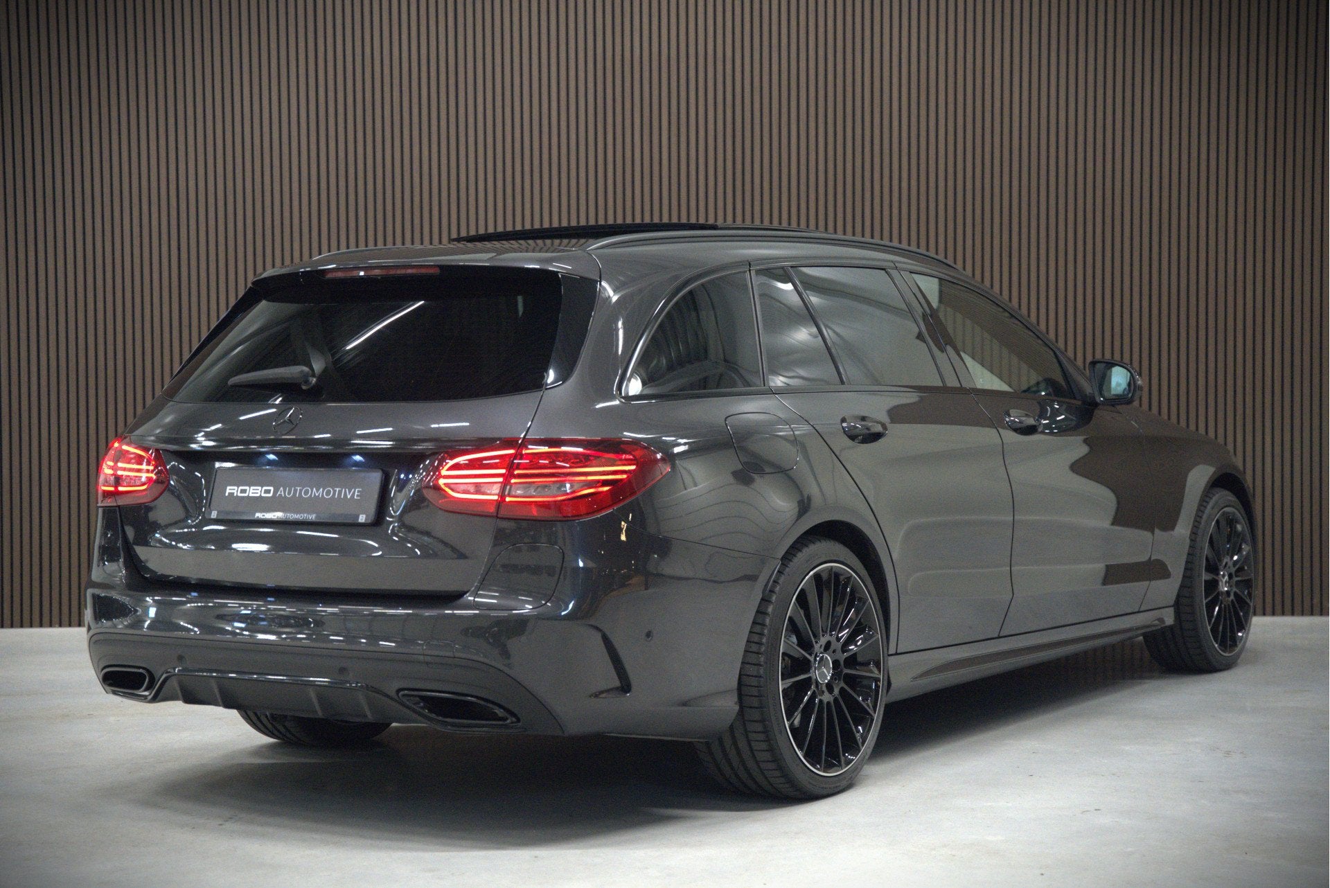 Mercedes-Benz C-Klasse Estate 300 e Business Solution AMG |, Achterwielaandrijving, 320 pk, 57 km, Origineel Nederlands