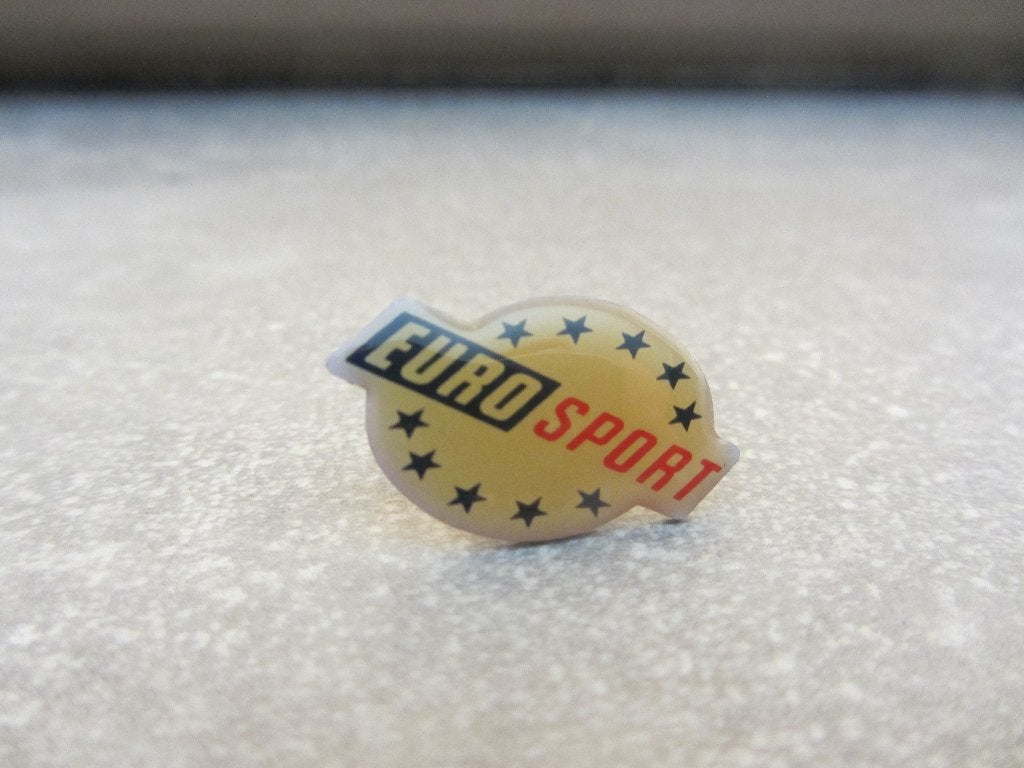 Eurosport Pin, Ophalen of Verzenden, Zo goed als nieuw, Merk, Speldje of Pin