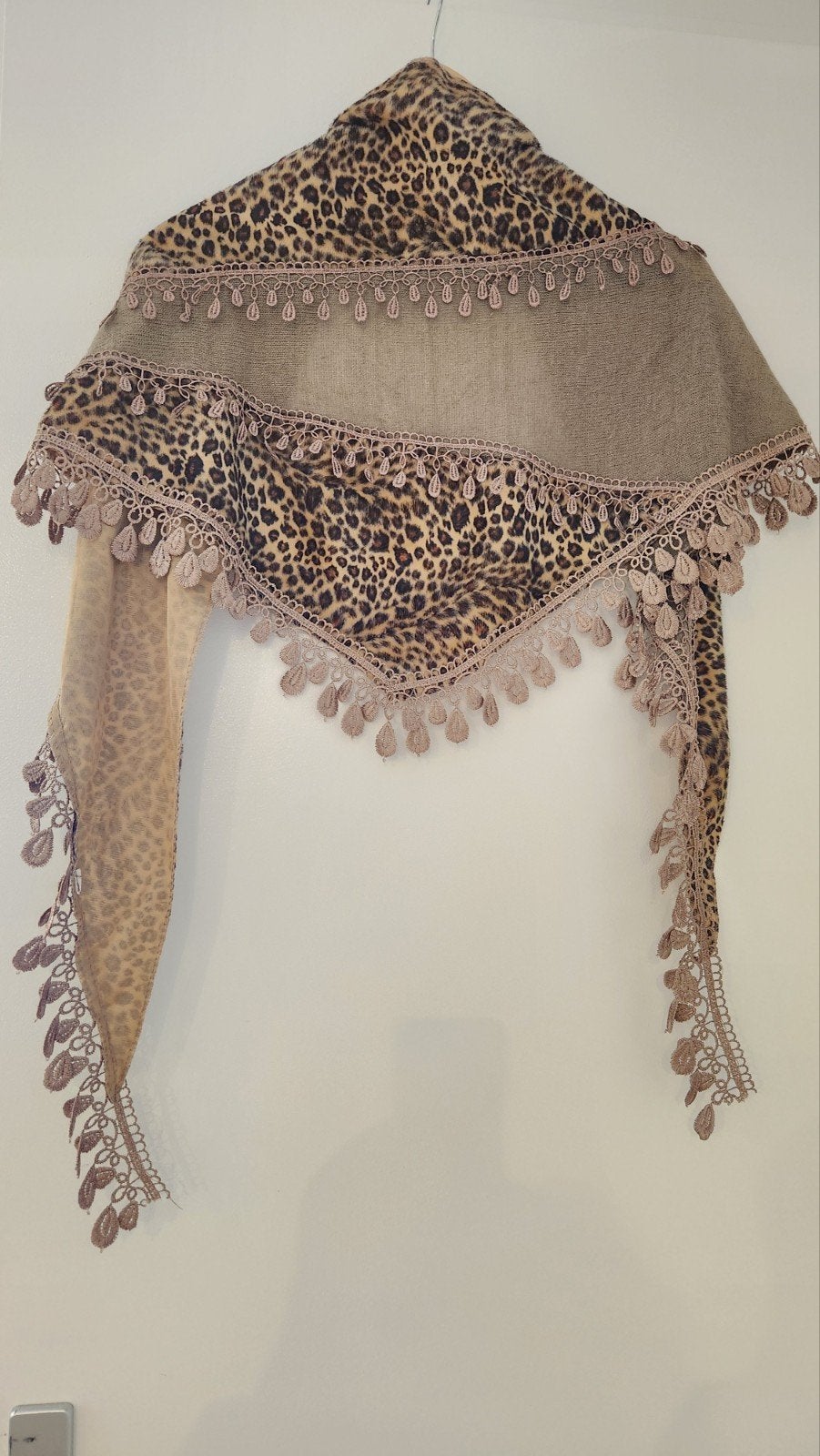 Dames sjaal met luipaardprint en kanten details, Ophalen of Verzenden, Zo goed als nieuw