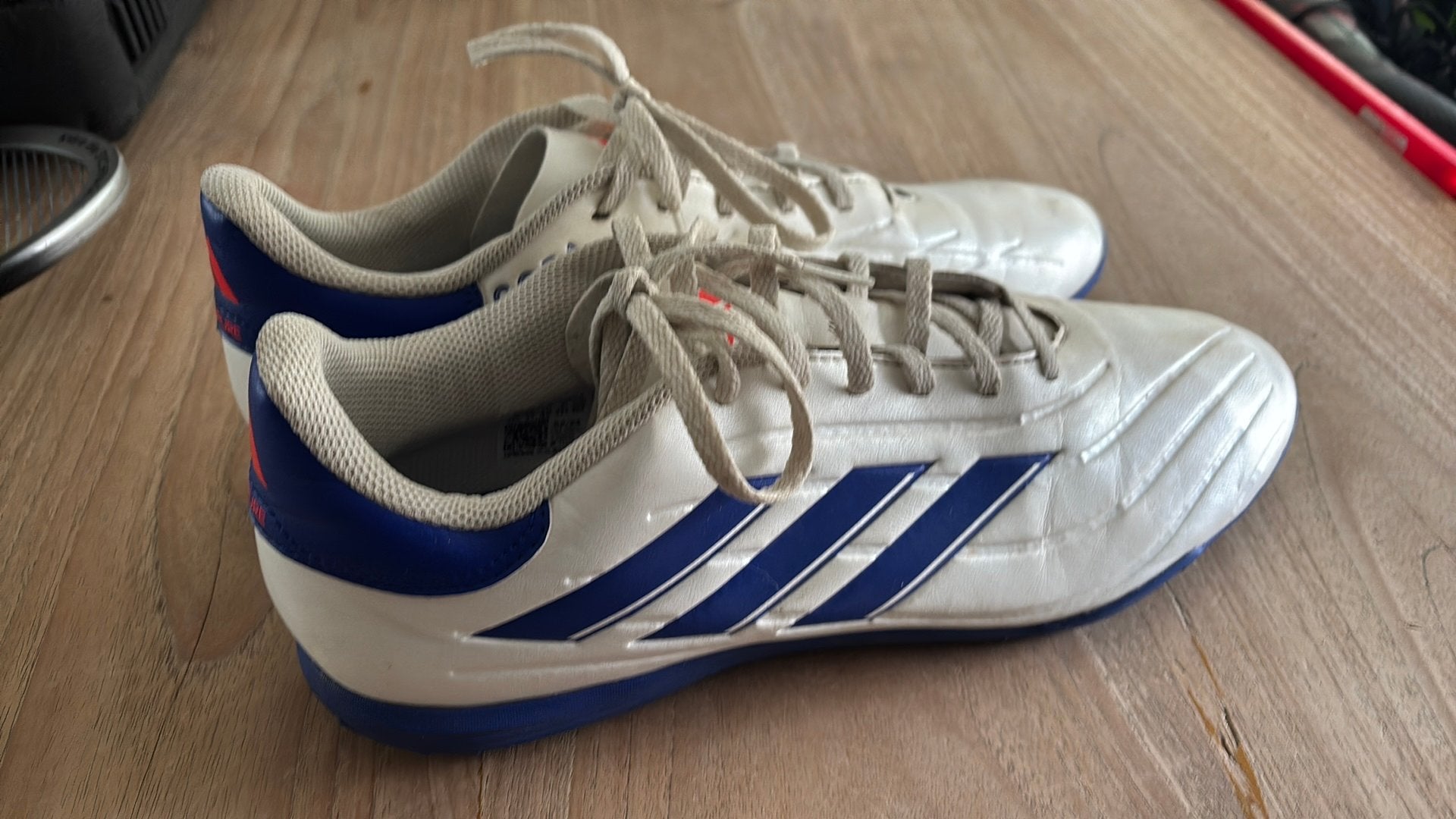 Adidas maat 46 zaalschoen gymschoen, Maat XS of kleiner, Verzenden, Zo goed als nieuw, Schoenen