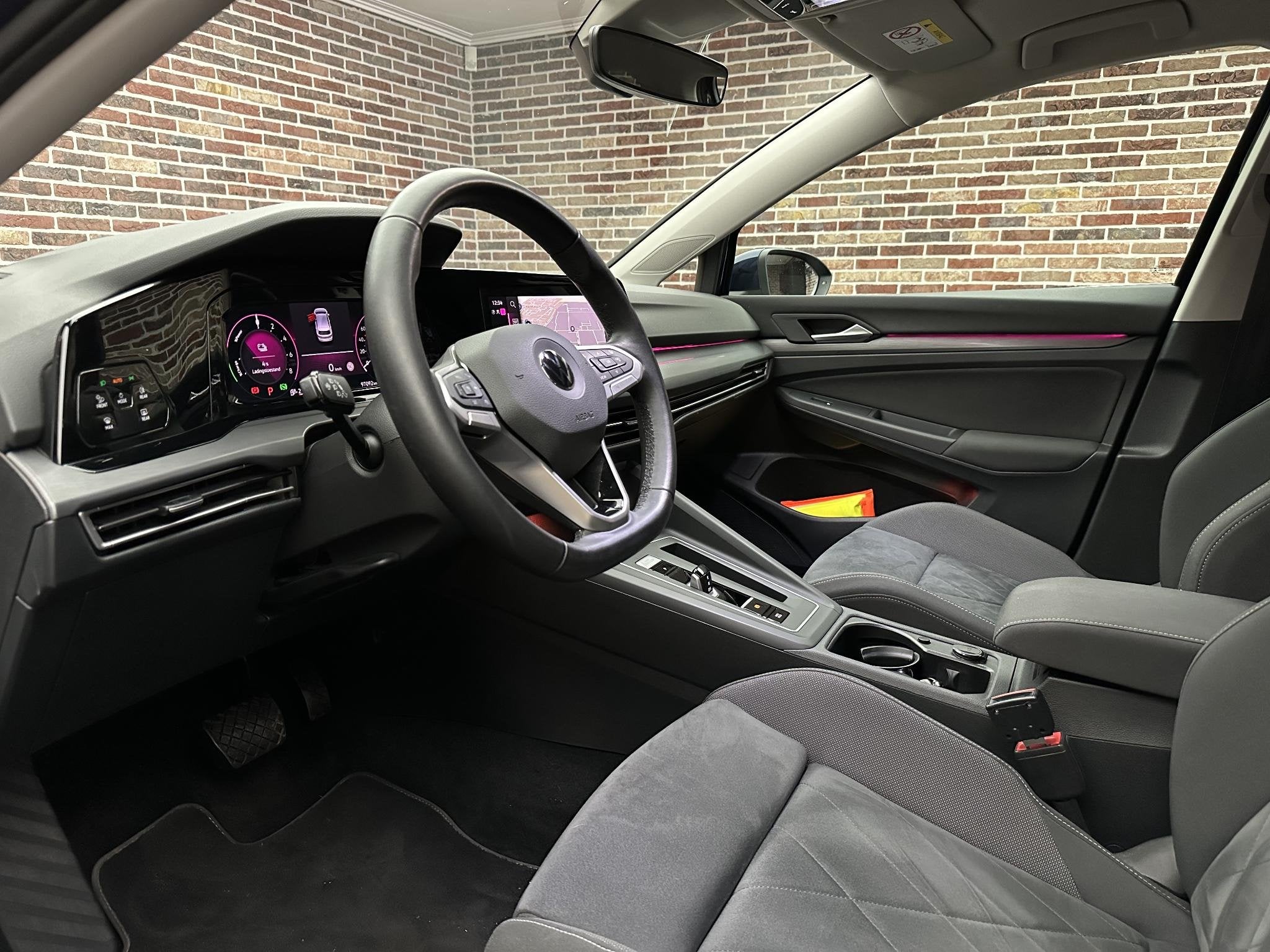 Volkswagen Golf 1.4 eHybrid Style | IQ Light| Memory| CarPla, Auto's, 1490 kg, Gebruikt, Euro 6, Blauw
