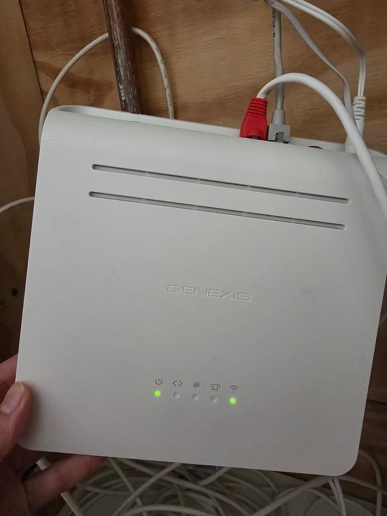 GENEXIS Platinum-7840 router, Computers en Software, Routers en Modems, Ophalen of Verzenden