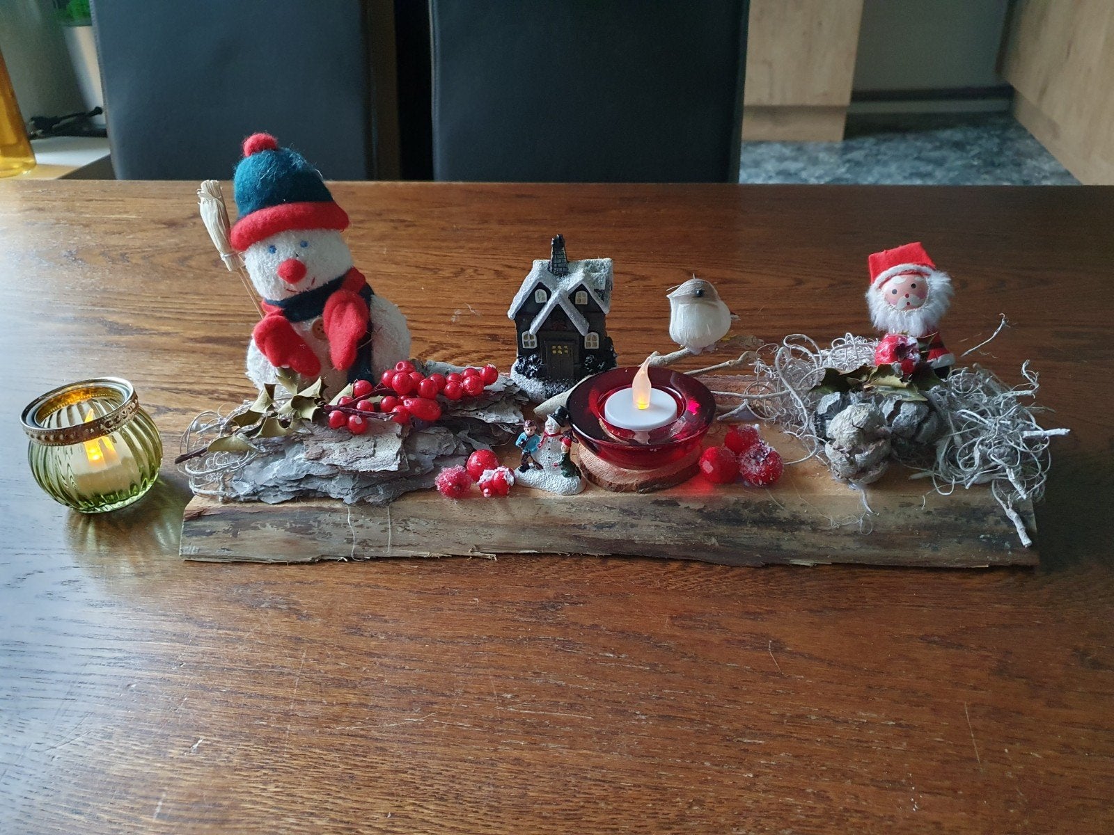 Gezellig Kerstplankje inclusief Twee Batterij Waxinelichtjes, Diversen, Ophalen of Verzenden, Zo goed als nieuw