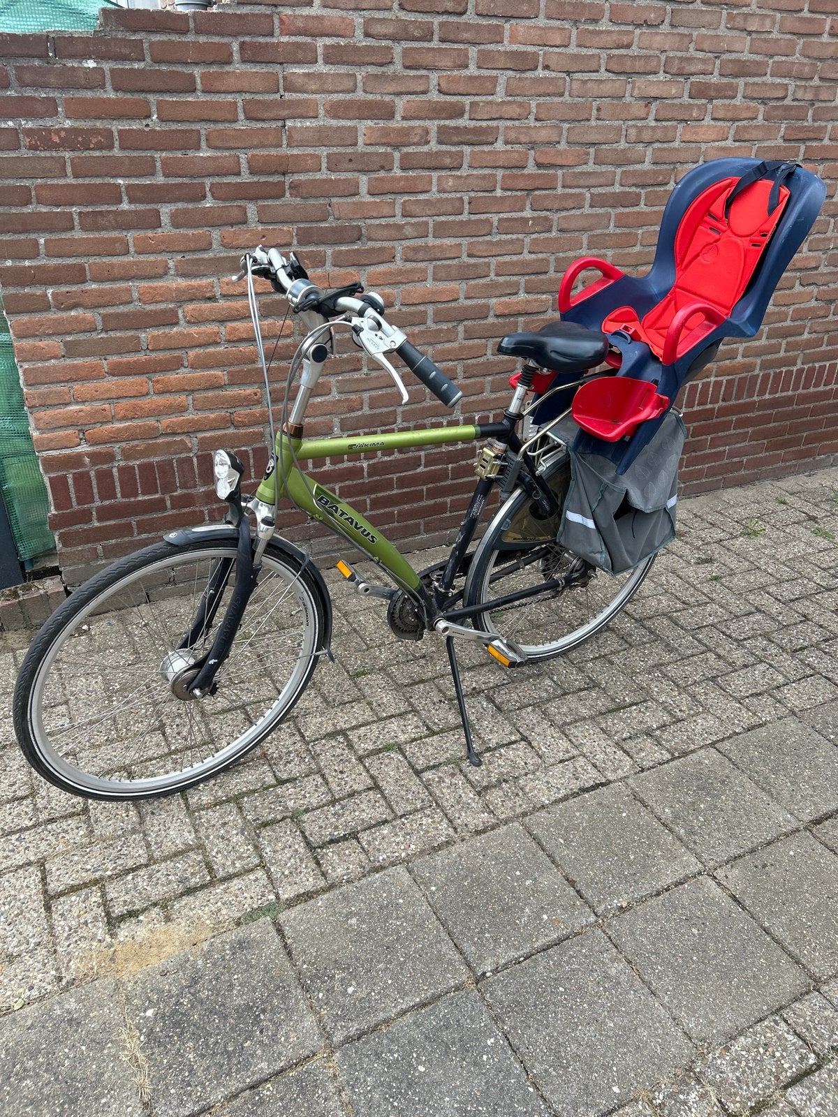 Batavus fiets met kinderzitje en fietstassen, Fietsen en Brommers, Fietsen | Dames | Damesfietsen, Ophalen, Velgrem, Versnellingen