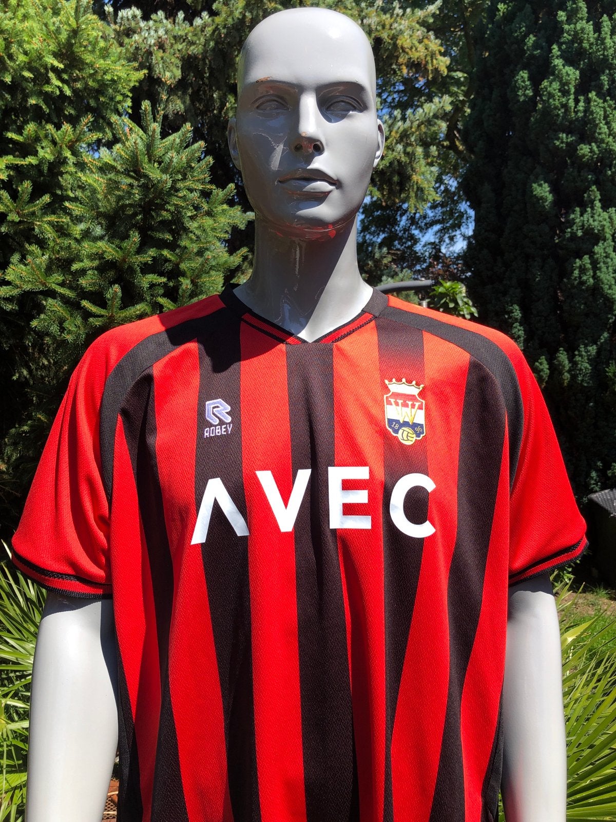 Willem 2 Voetbalshirt rood/zwart, Verzamelen, Sportartikelen en Voetbal, Ophalen of Verzenden, Zo goed als nieuw, Willem II, Shirt