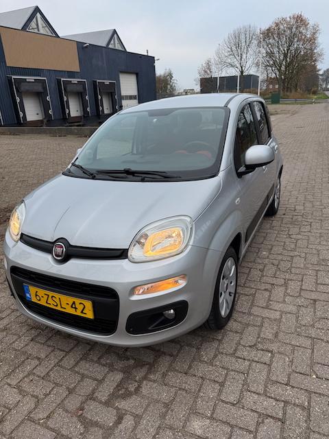 Fiat Panda Lounge 2015, 1e eig, dealeronderhouden Nieuwe APK, Voorwielaandrijving, Stof, Euro 6, Panda