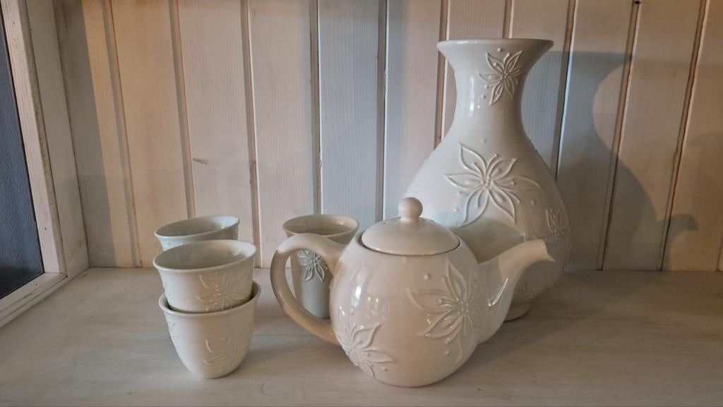 Fair trade theepot, vaas en mokjes, Ophalen of Verzenden, Gebruikt, Overige kleuren, Minder dan 50 cm
