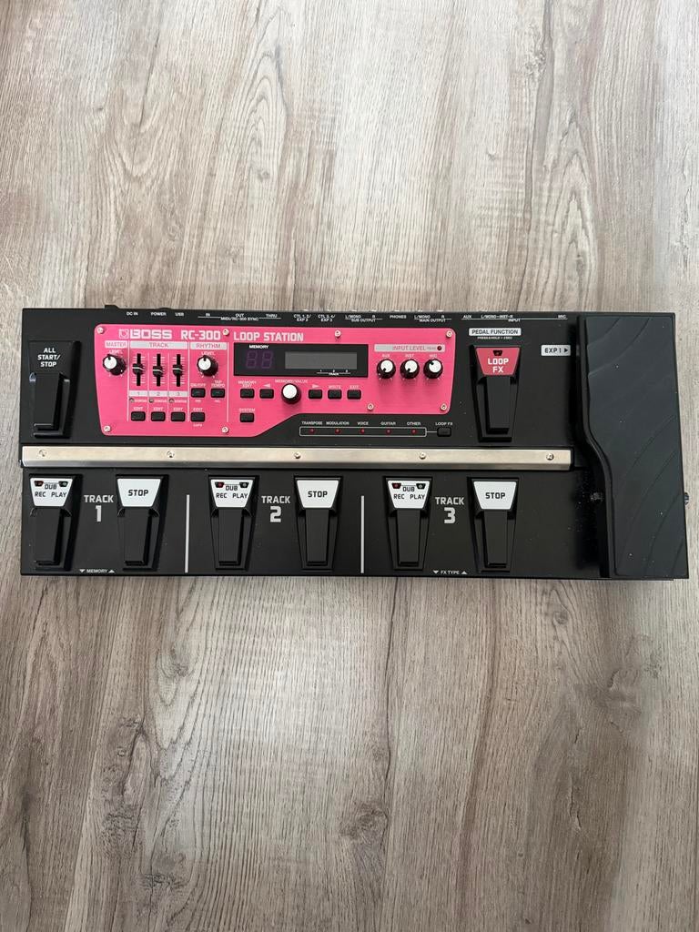 Boss RC-300 Loop Station, Muziek en Instrumenten, Effecten, Ophalen, Zo goed als nieuw, Multi-effect