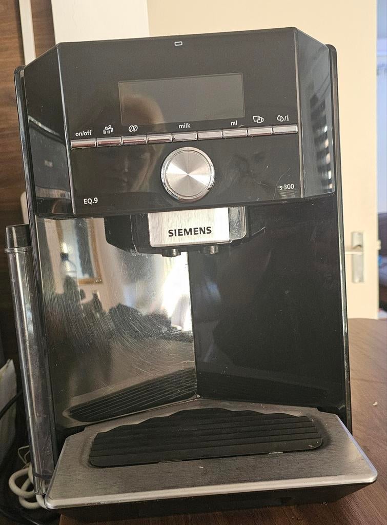 Siemens QE.9, Witgoed en Apparatuur, Koffiezetapparaten, Afneembaar waterreservoir, Koffiemachine, Ophalen of Verzenden, Zo goed als nieuw