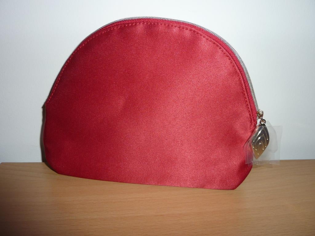Toilettas Clarins - kleur rood - formaat 15 x 22 x 6 cm, Sieraden, Tassen en Uiterlijk, Toilettassen, Ophalen of Verzenden, Nieuw