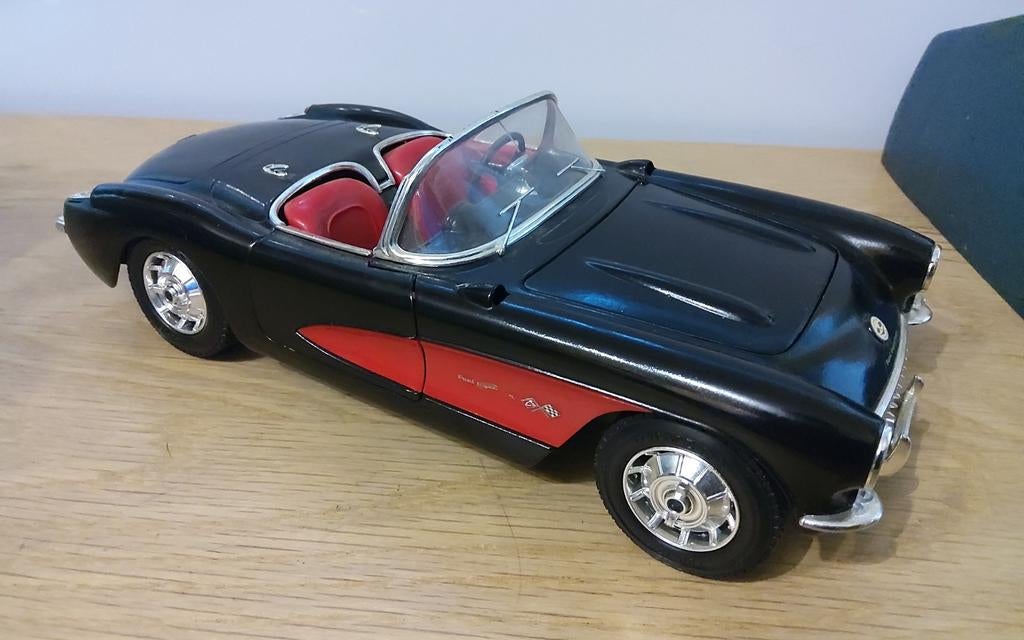 Bburago Chevrolet Corvette, Ophalen of Verzenden, Zo goed als nieuw, Bburago