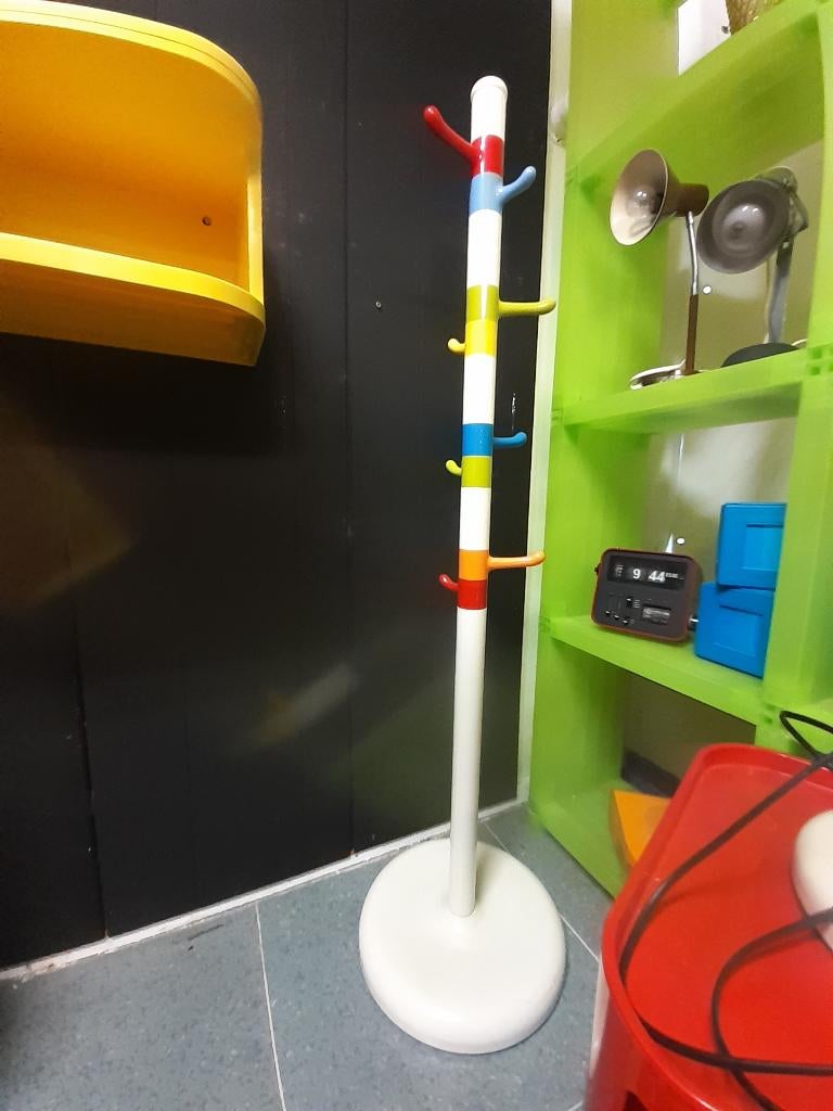 staande kinderkapstok wit met gekleurde haken retro design, Kunststof, Gebruikt, Ikea, 100 tot 150 cm