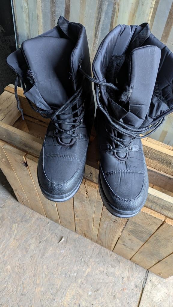 1 paar snowboots maat 42, Ophalen of Verzenden, Zo goed als nieuw, Zwart, Boots