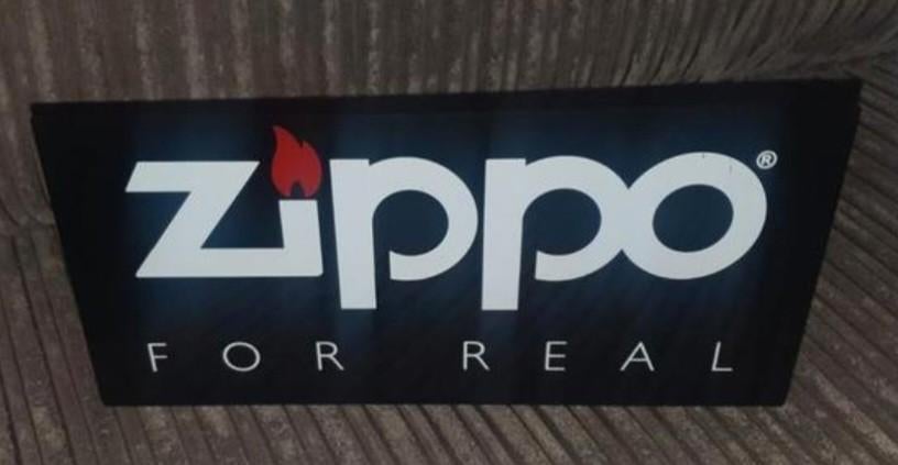 Vintage Zippo "For Real" Dealerbord – Een Must-have, Verzamelen, Ophalen of Verzenden, Aansteker