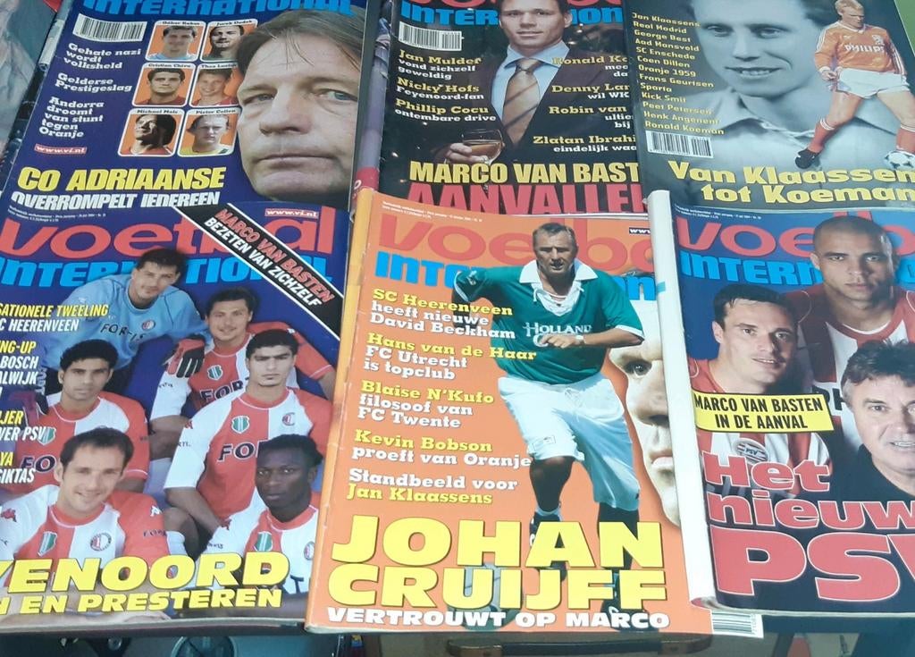 Voetbal International Collectie psv Johan Cruyff feyenoord, Ophalen of Verzenden, Gebruikt, Overige binnenlandse clubs, Boek of Tijdschrift