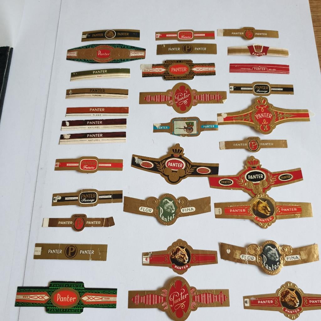 2210 diverse panter 31 stuks, Verzenden, Sigarenbandjes