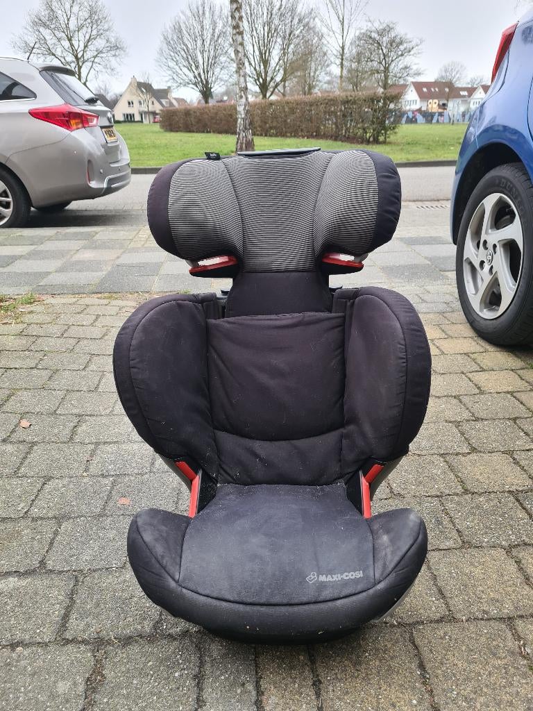 2 autostoelen, Ophalen, Verstelbare rugleuning, 15 t/m 36 kg, Maxi-Cosi