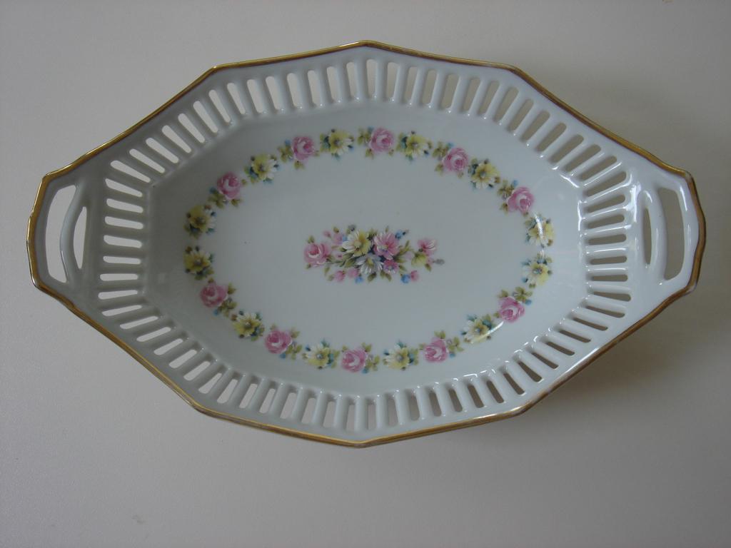 Schaal porselein Genuine Royal Frankonia, Antiek en Kunst, Antiek | Servies los, Ophalen of Verzenden