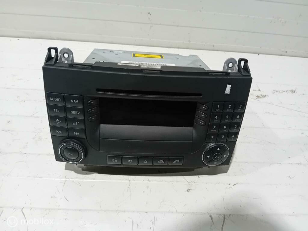 Radio Mercedes A klasse A1698702589, Ophalen of Verzenden, Gebruikt