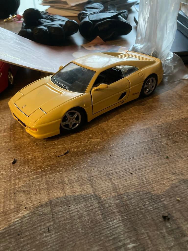 Leuk miniatuur autootje te koop!, Hobby en Vrije tijd, Modelauto's | 1:18, Ophalen, Gebruikt, Auto, Overige merken